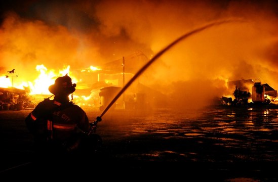 Vacaville firefighter battles flames